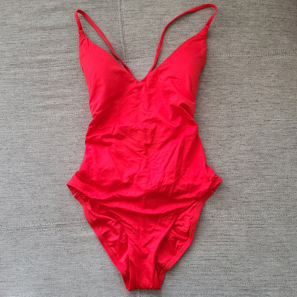 Trina Turk Monaco Twistback One Piece Swimsuit in Flame Sz 6 - Picture 3 of 11